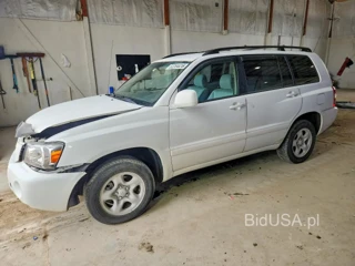 TOYOTA HIGHLANDER BASE
