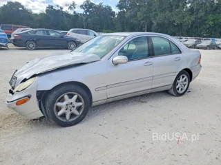 MERCEDES-BENZ C 240