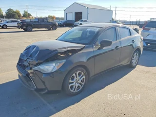 TOYOTA YARIS IA BASE