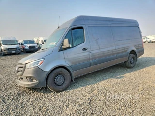 MERCEDES-BENZ SPRINTER 2500