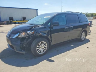 TOYOTA SIENNA XLE PREMIUM 8-PASSENGER