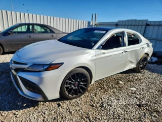 TOYOTA CAMRY XSE