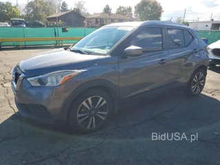NISSAN KICKS SV
