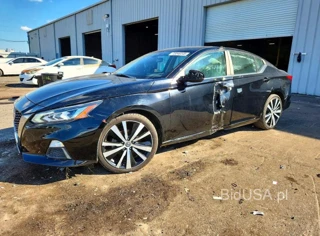 NISSAN ALTIMA SR