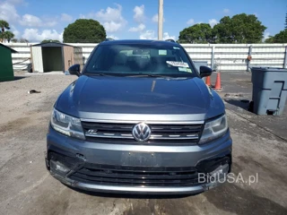 VOLKSWAGEN TIGUAN SE