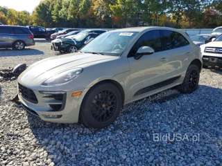 PORSCHE MACAN GTS
