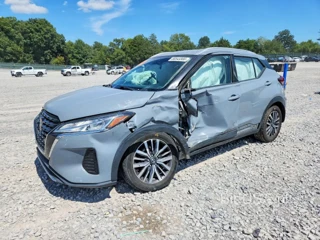 NISSAN KICKS SV