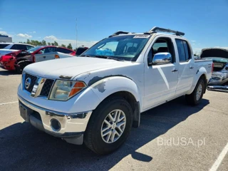NISSAN FRONTIER SE