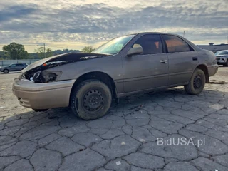TOYOTA CAMRY CE