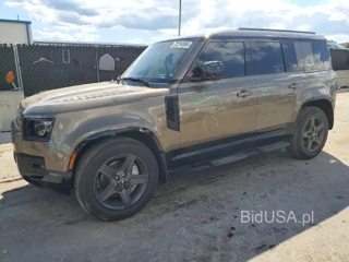 LAND ROVER DEFENDER 110 X-DYNAMIC SE