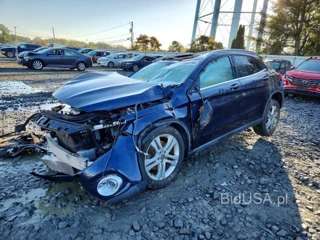 MERCEDES-BENZ GLA 250 4MATIC