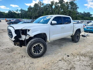 TOYOTA TACOMA SR V6