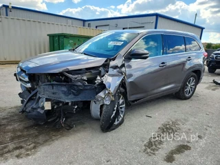 TOYOTA HIGHLANDER XLE