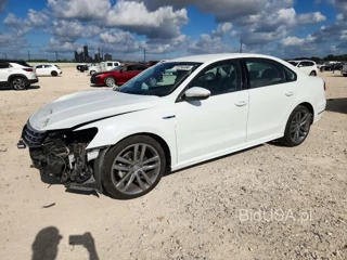 VOLKSWAGEN PASSAT S
