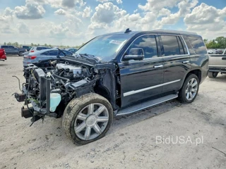 CADILLAC ESCALADE LUXURY