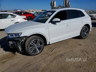 AUDI Q5 E PREMIUM PLUS