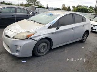 TOYOTA PRIUS THREE