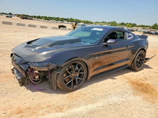 FORD MUSTANG GT