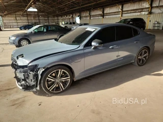 VOLVO S60 T8 RECHARGE R-DESIGN EXPRESSIO