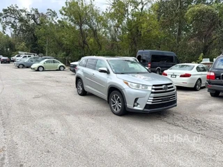TOYOTA HIGHLANDER XLE