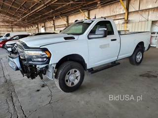 RAM 2500 TRADESMAN