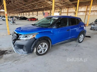 NISSAN KICKS S