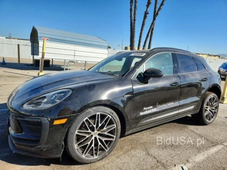PORSCHE MACAN BASE