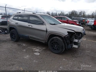 JEEP JEEP CHEROKEE LATITUDE PLUS 4X4
