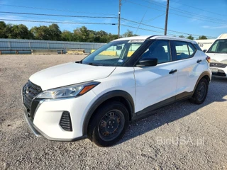 NISSAN KICKS S