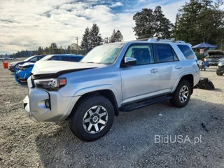TOYOTA 4RUNNER SR5
