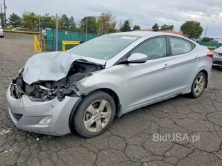 HYUNDAI ELANTRA GLS