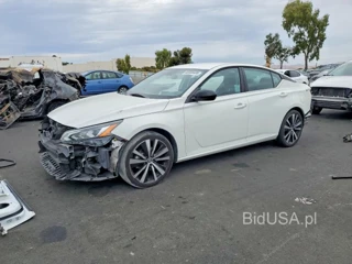 NISSAN ALTIMA SR