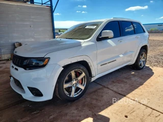 JEEP GRAND CHEROKEE SRT-8