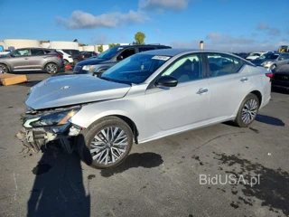 NISSAN ALTIMA SV