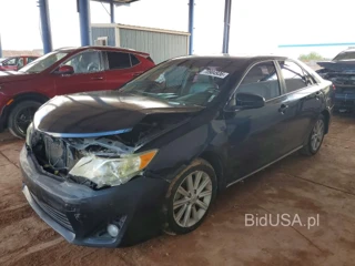 TOYOTA CAMRY XLE