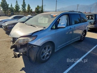 TOYOTA SIENNA SPORT