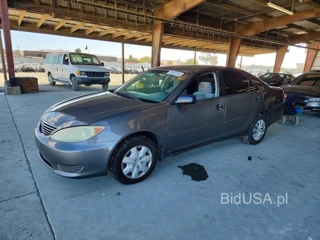 TOYOTA CAMRY STANDARD