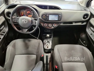 TOYOTA YARIS 5-DOOR LE