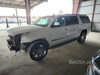 CADILLAC ESCALADE ESV LUXURY