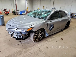 TOYOTA CAMRY SE