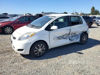 TOYOTA YARIS BASE