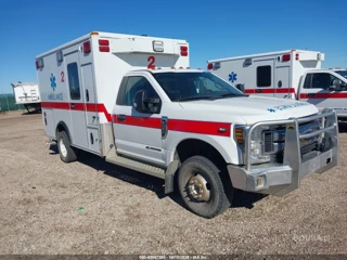 FORD FORD F-350 CHASSIS XL/XLT