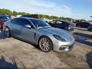 PORSCHE PORSCHE PANAMERA 4
