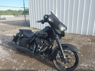 HARLEY-DAVIDSON HARLEY-DAVIDSON FLHXS
