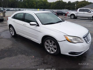CHRYSLER CHRYSLER 200 TOURING