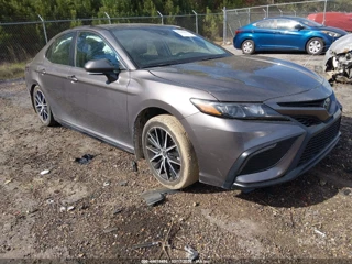 TOYOTA TOYOTA CAMRY SE