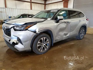 TOYOTA HIGHLANDER XLE