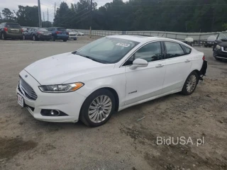 FORD FUSION SE HYBRID