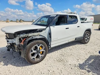 RIVIAN R1T ADVENTURE