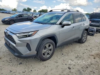 TOYOTA RAV4 HYBRID XLE